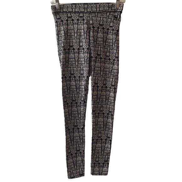 Pink by Victoria's Secret Womens Black and White Abstract Pattern Leggings Small - Picture 9 of 9